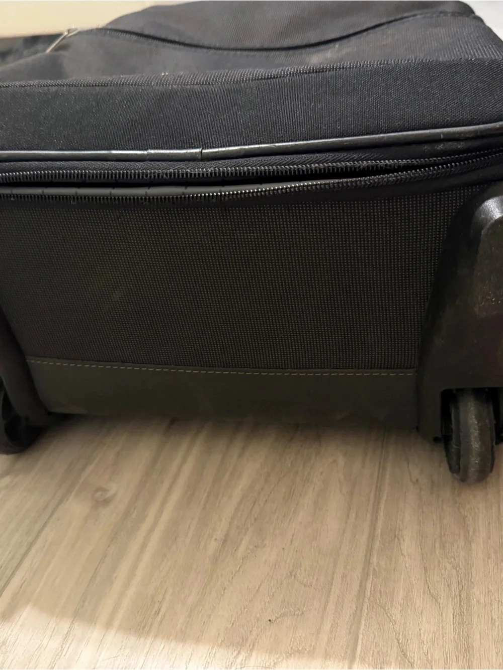 Samsonite Black Men's Carry-On Travel Bag with Front Zip Pocket